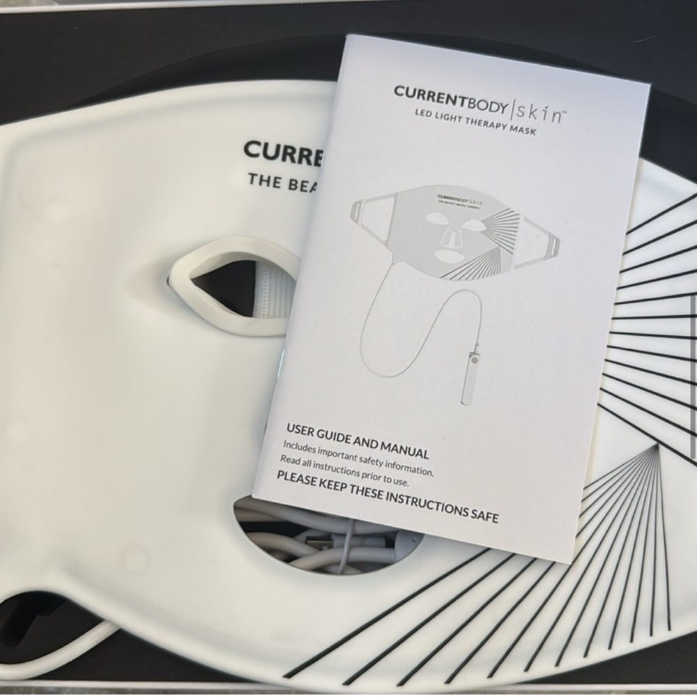 LED Light Therapy Face Mask - Multicolor - Picture 2 of 8